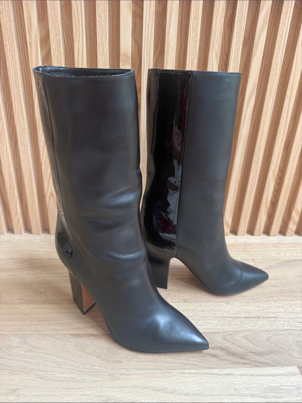Valentino Garavani Black Pointed Toe Mid-Calf Leather Boots NEW IN BOX 39/8